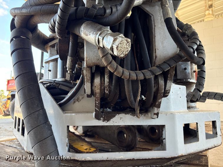 image for item EA7047 Denis Cimaf F-560 excavator felling head