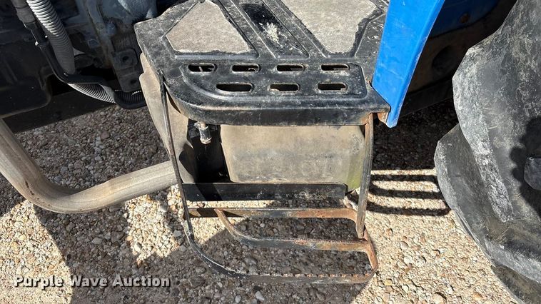 image for item EA7050 2005 New Holland TN70A MFWD tractor