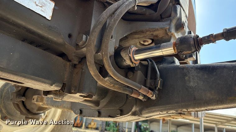 image for item EA7050 2005 New Holland TN70A MFWD tractor