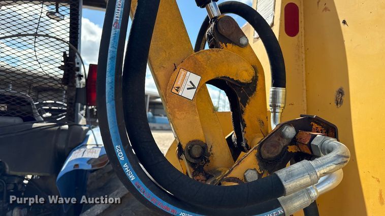 image for item EA7050 2005 New Holland TN70A MFWD tractor