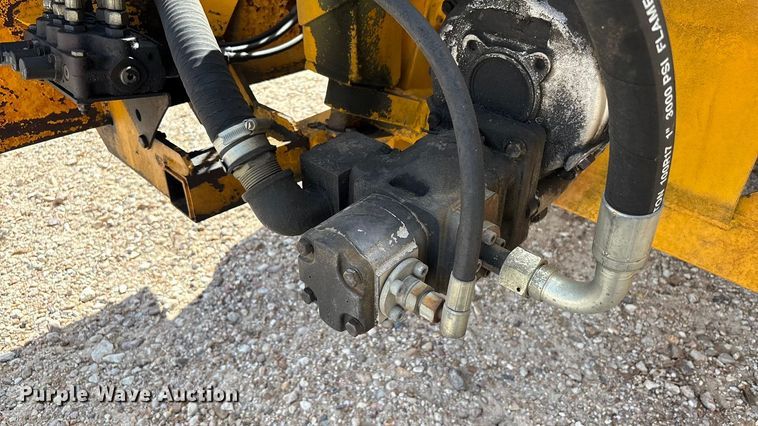 image for item EA7050 2005 New Holland TN70A MFWD tractor