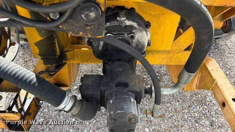 image for item EA7050 2005 New Holland TN70A MFWD tractor