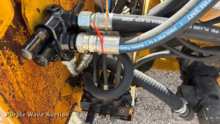 image for item EA7050 2005 New Holland TN70A MFWD tractor