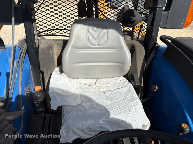 image for item EA7050 2005 New Holland TN70A MFWD tractor