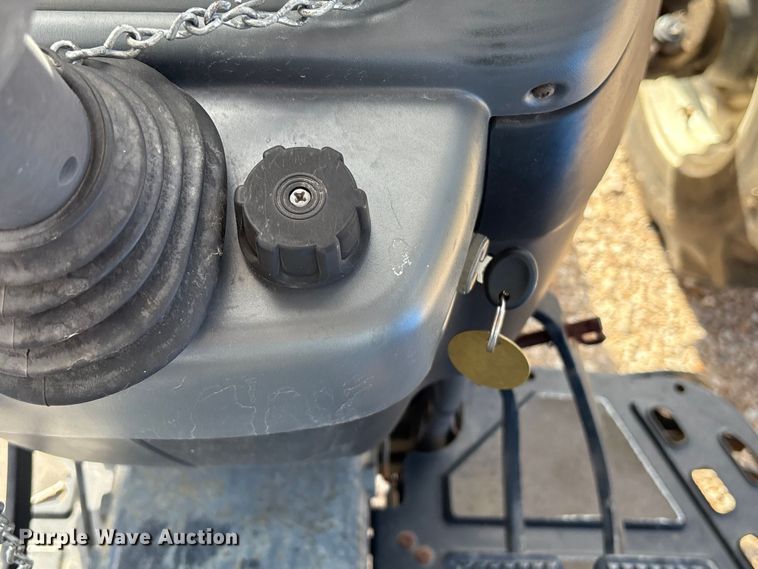 image for item EA7050 2005 New Holland TN70A MFWD tractor