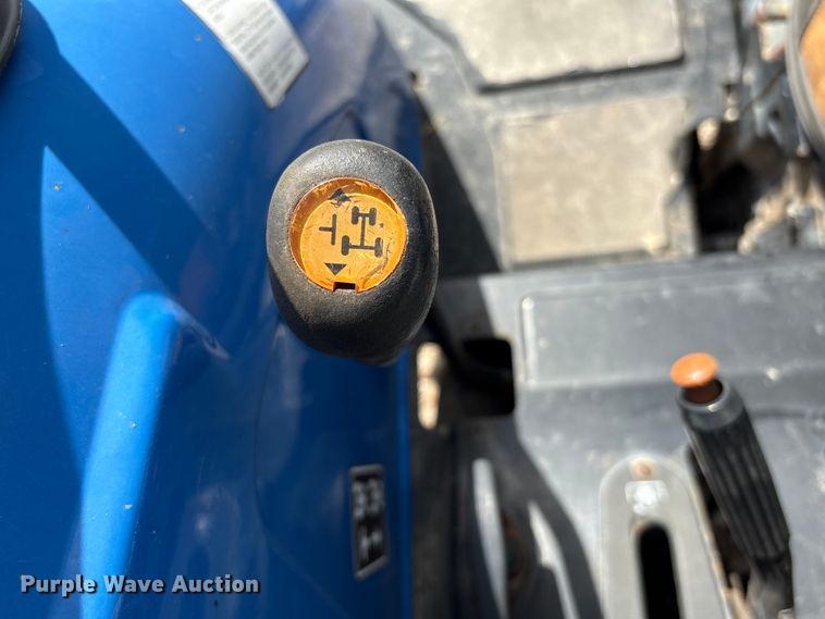 image for item EA7050 2005 New Holland TN70A MFWD tractor