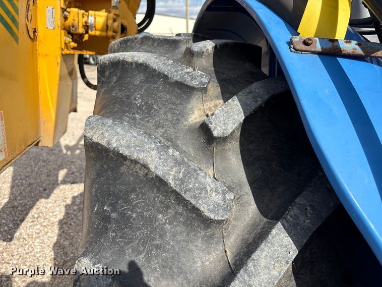 image for item EA7050 2005 New Holland TN70A MFWD tractor