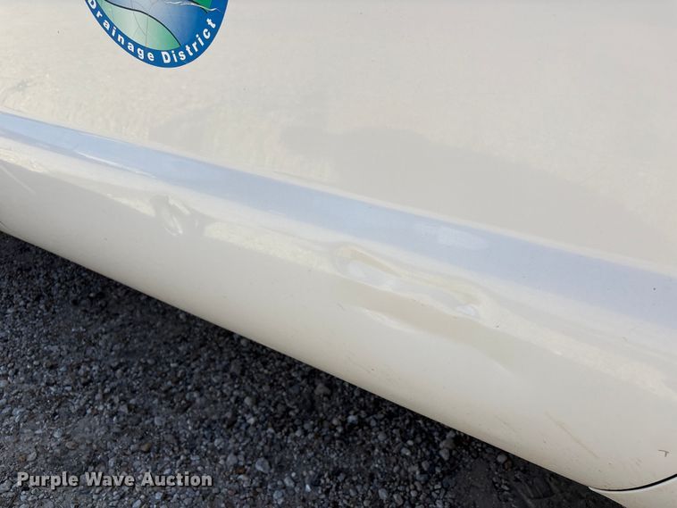 image for item EA7051 2001 Ford F250 Super Duty Crew Cab pickup truck