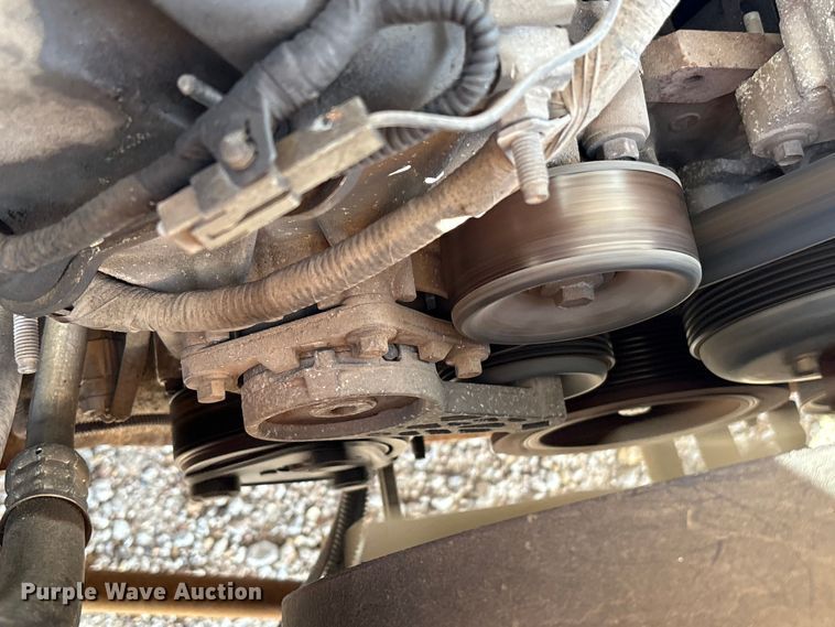 image for item EA7051 2001 Ford F250 Super Duty Crew Cab pickup truck