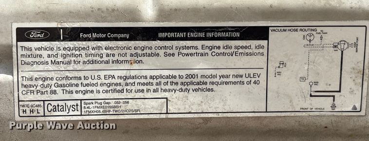 image for item EA7051 2001 Ford F250 Super Duty Crew Cab pickup truck