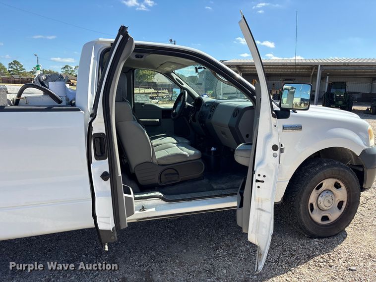 image for item EA7052 2008 Ford F150 pickup truck