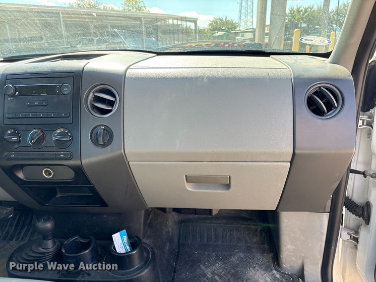 image for item EA7052 2008 Ford F150 pickup truck