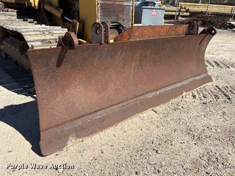 image for item EA7053 1998 John Deere 550G LGP dozer