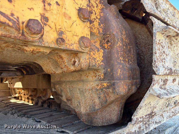 image for item EA7053 1998 John Deere 550G LGP dozer