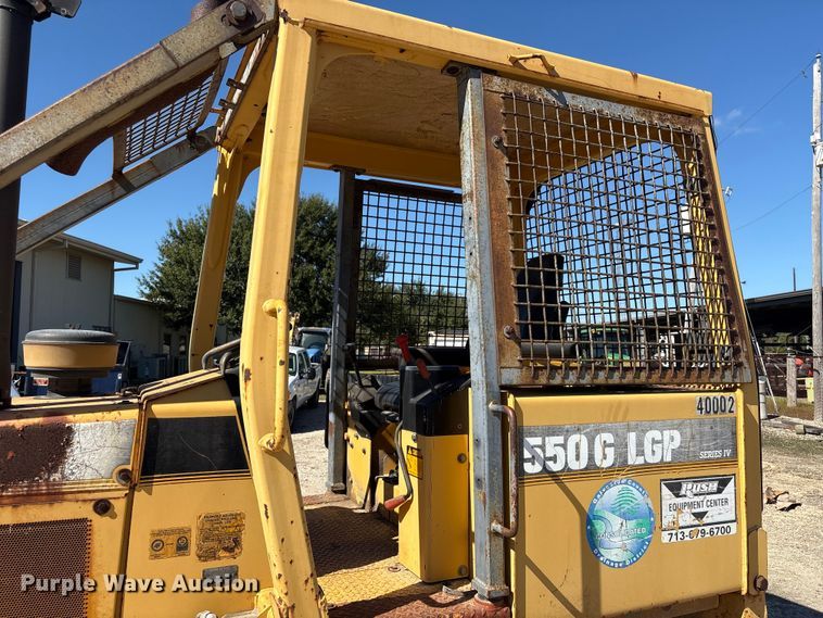 image for item EA7053 1998 John Deere 550G LGP dozer