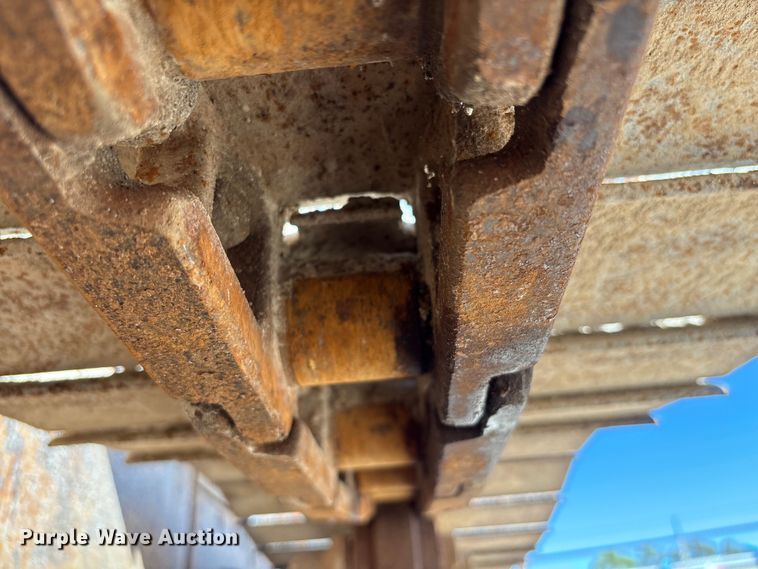 image for item EA7053 1998 John Deere 550G LGP dozer