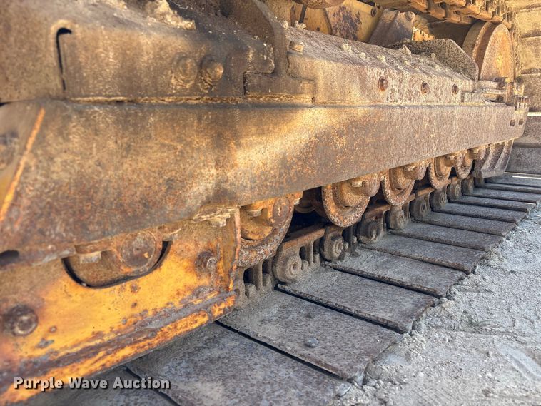 image for item EA7053 1998 John Deere 550G LGP dozer