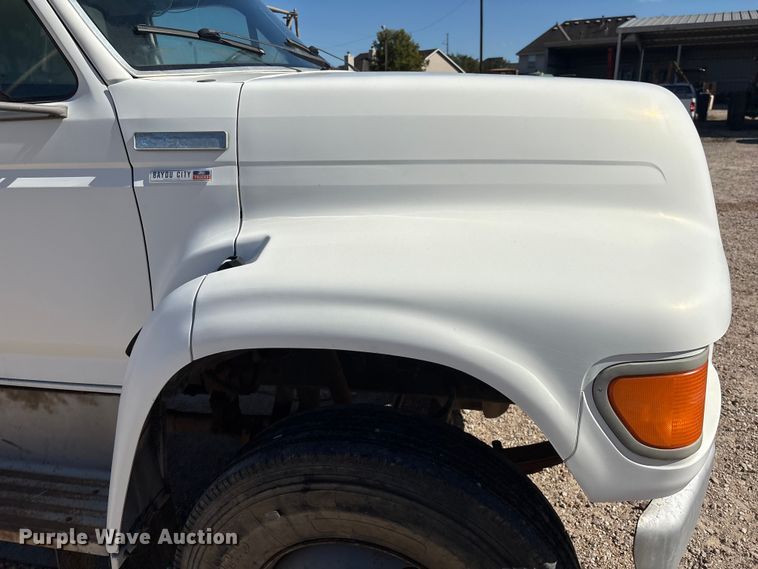 image for item EA7055 1996 Ford F800 dump truck