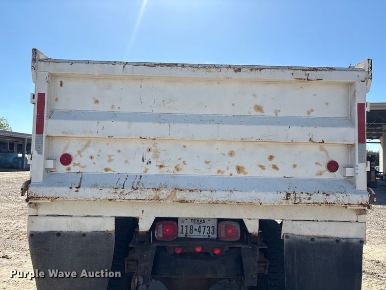 image for item EA7055 1996 Ford F800 dump truck