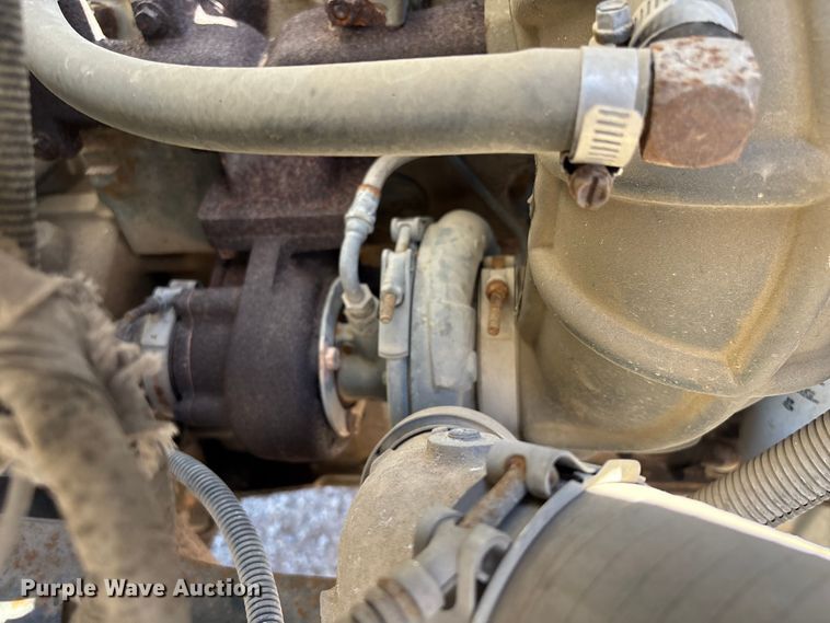 image for item EA7056 1995 Ford F800 dump truck