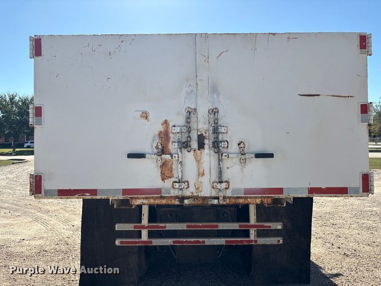 image for item EA7058 1999 Mack RD dump truck