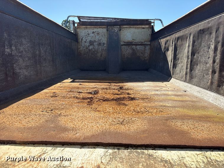 image for item EA7058 1999 Mack RD dump truck