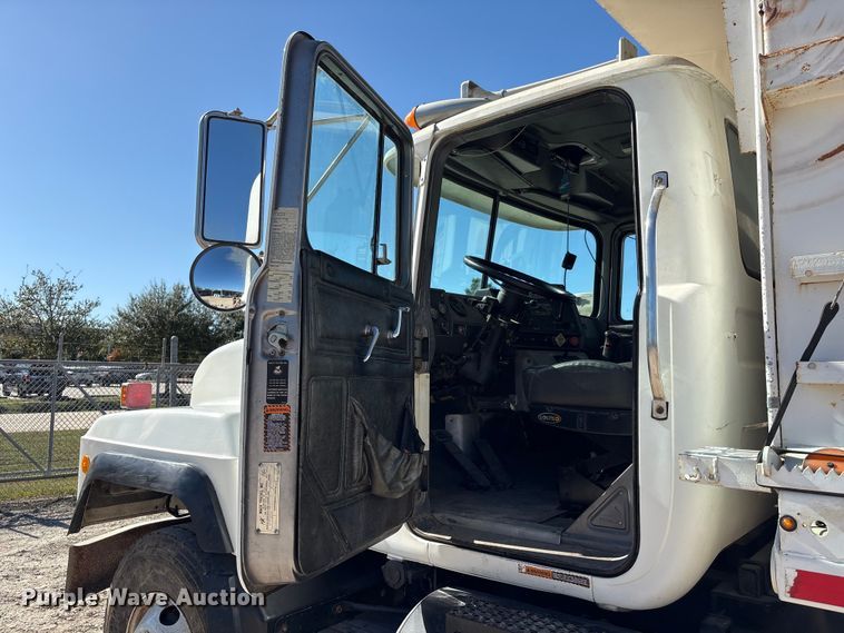 image for item EA7058 1999 Mack RD dump truck