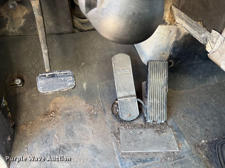 image for item EA7058 1999 Mack RD dump truck