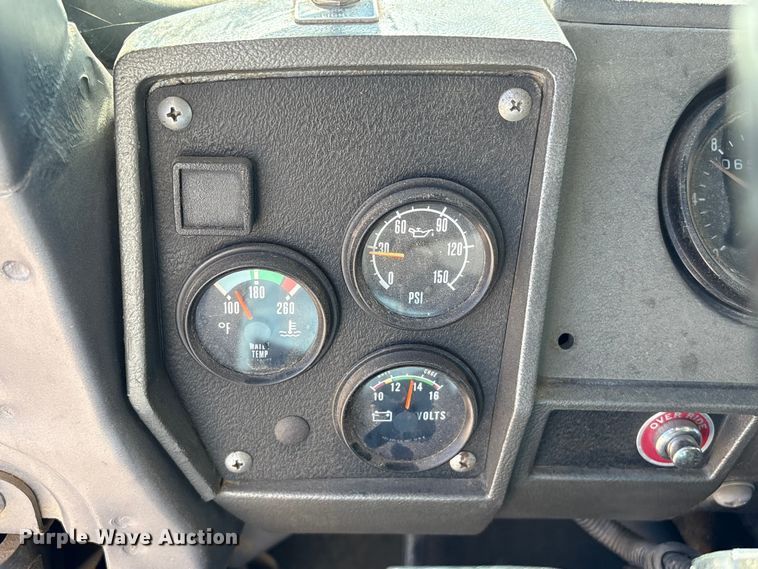 image for item EA7058 1999 Mack RD dump truck