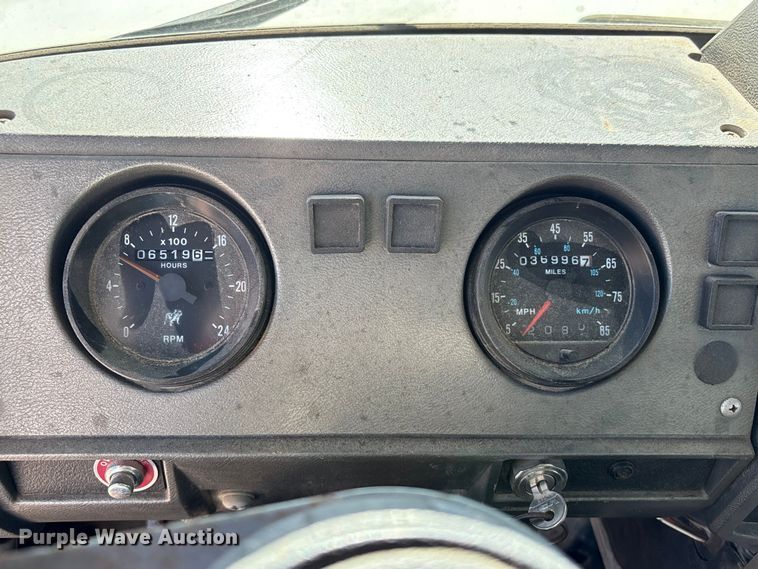 image for item EA7058 1999 Mack RD dump truck