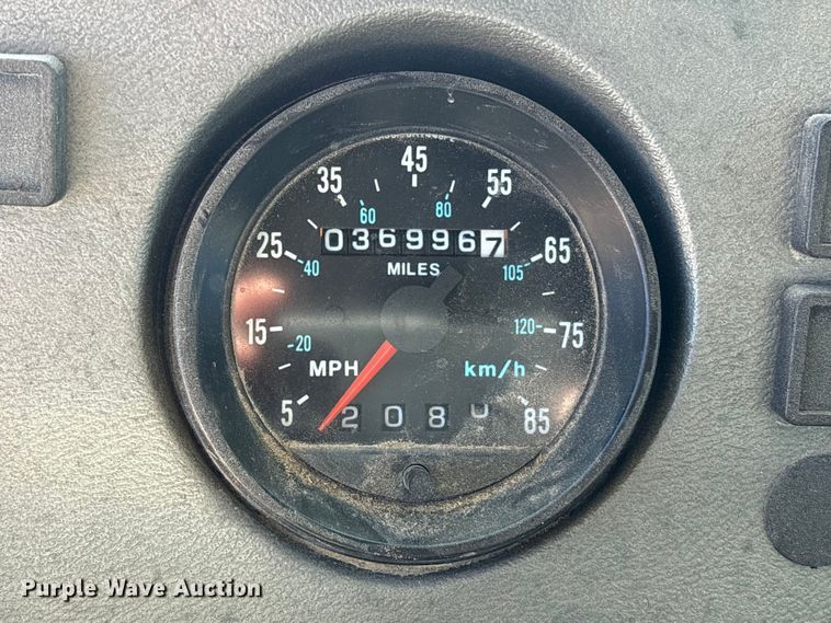 image for item EA7058 1999 Mack RD dump truck