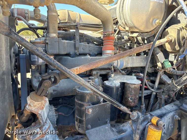 image for item EA7058 1999 Mack RD dump truck