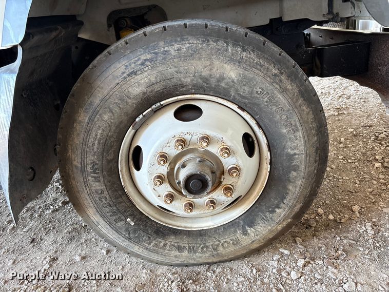 image for item EA7058 1999 Mack RD dump truck