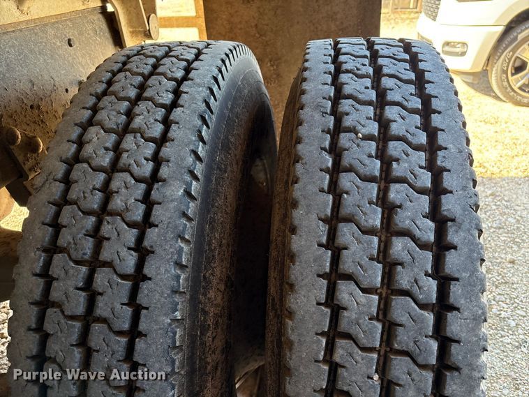 image for item EA7058 1999 Mack RD dump truck