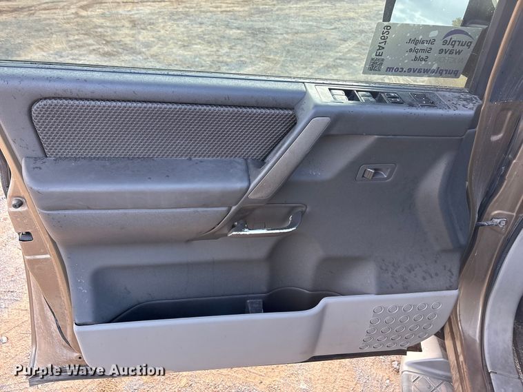 image for item EA7629 2004 Nissan Armada SUV