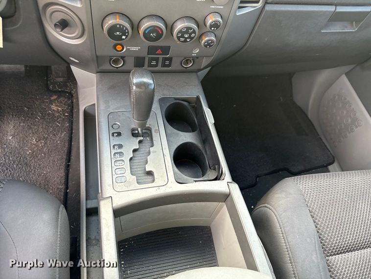 image for item EA7629 2004 Nissan Armada SUV