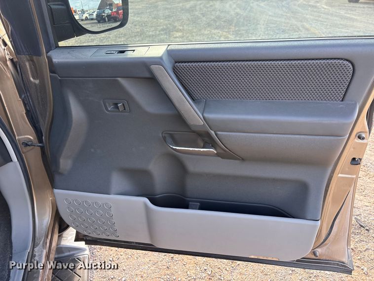 image for item EA7629 2004 Nissan Armada SUV