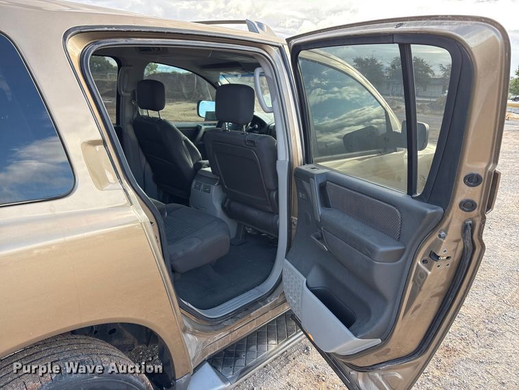 image for item EA7629 2004 Nissan Armada SUV