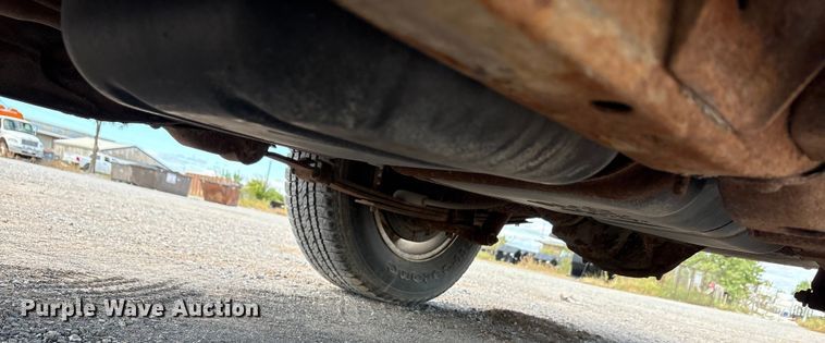 image for item EA7643 2001 Chevrolet S10 pickup truck