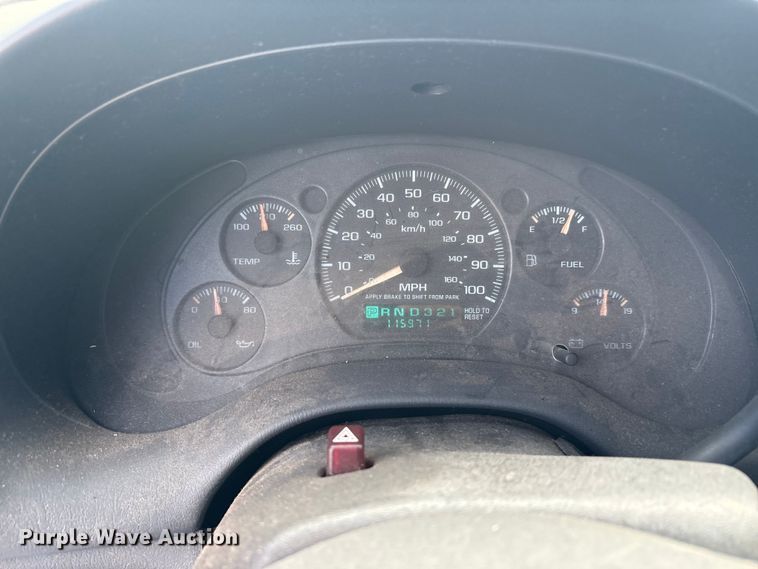 image for item EA7643 2001 Chevrolet S10 pickup truck