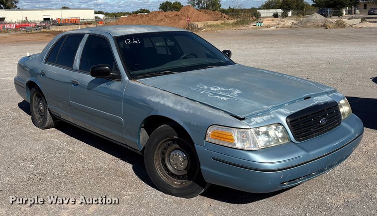 image for item EA7644 1999 Ford Crown Victoria Police Interceptor 