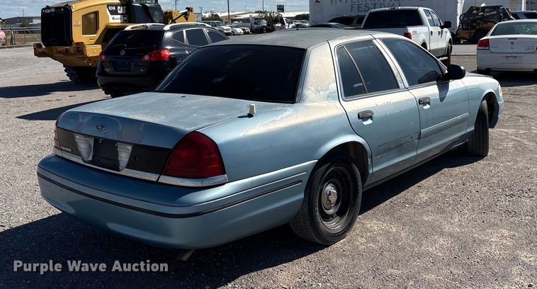 image for item EA7644 1999 Ford Crown Victoria Police Interceptor 