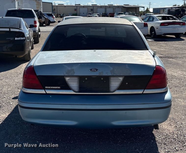 image for item EA7644 1999 Ford Crown Victoria Police Interceptor 