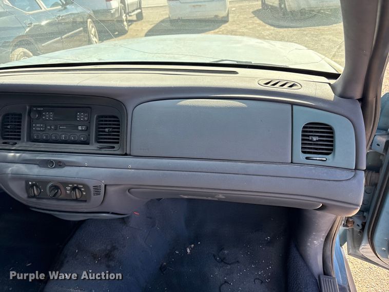 image for item EA7644 1999 Ford Crown Victoria Police Interceptor 