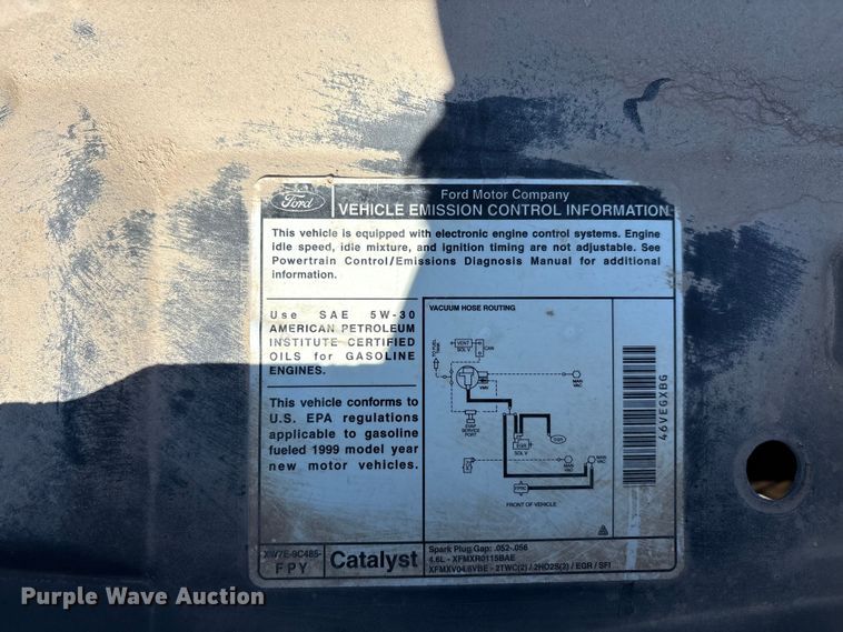 image for item EA7644 1999 Ford Crown Victoria Police Interceptor 