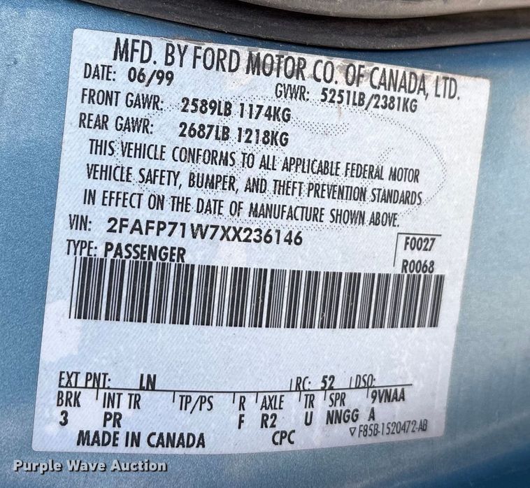 image for item EA7644 1999 Ford Crown Victoria Police Interceptor 