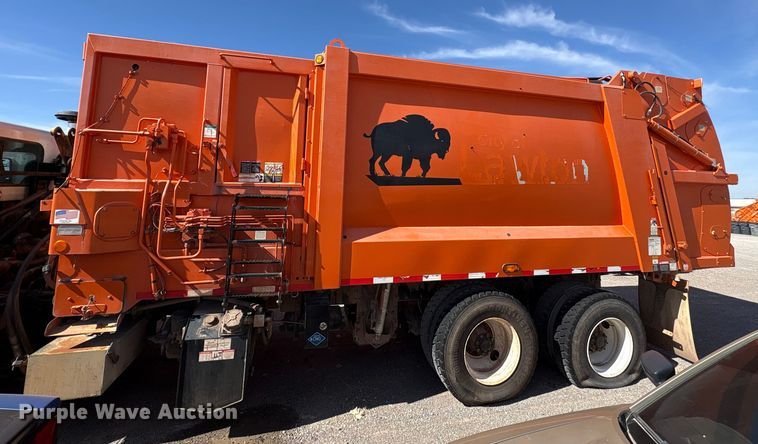 image for item EA7649 2013 Peterbilt 320 refuse truck