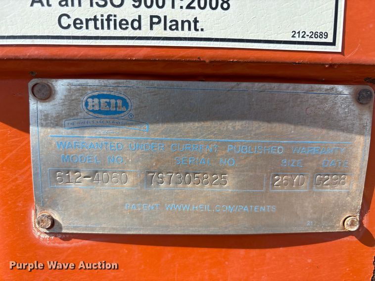 image for item EA7649 2013 Peterbilt 320 refuse truck