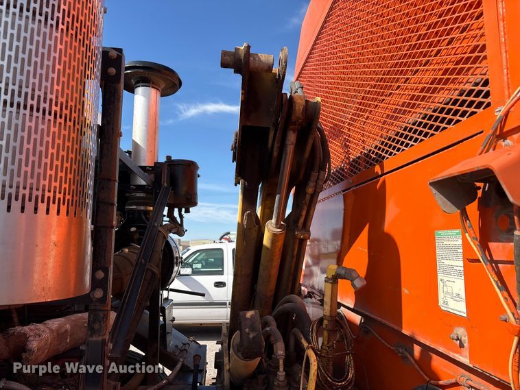 image for item EA7650 2013 Peterbilt 320 refuse truck