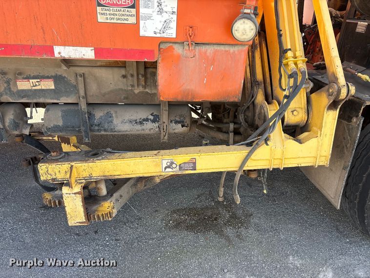 image for item EA7650 2013 Peterbilt 320 refuse truck